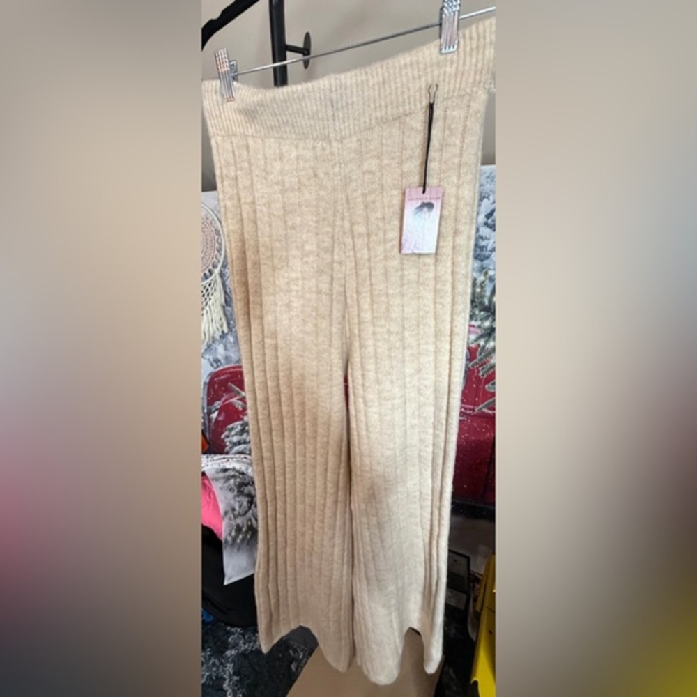 Sweater Pants by Sincerely Jules, Beige, Wide Ribbed NWT Size Medium.